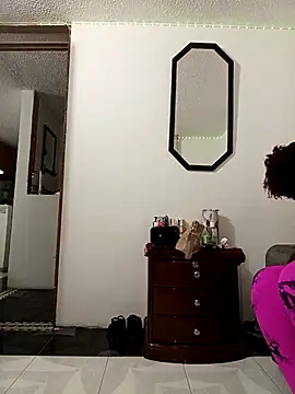 Snapshot of LEIDY_LORENA chatting on November 2025 04:13:01 AM LEIDY LORENA online show from November 2025 04:13:01 AM