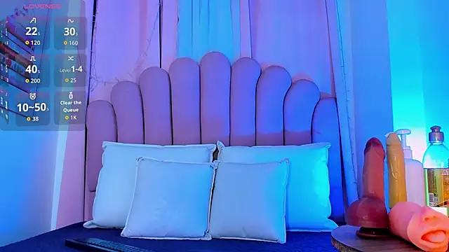 NicoleMadrird online show from February 2026 07:08:02 PM