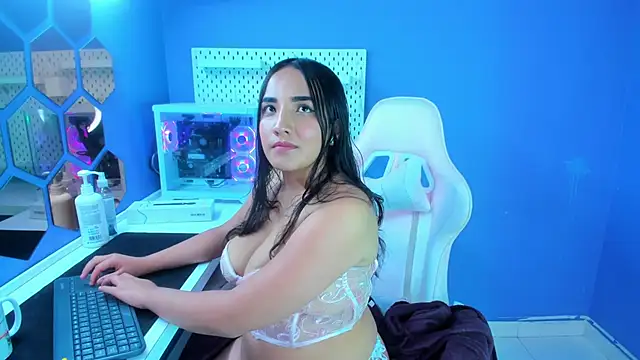 Snapshot of Alice_26_ chatting on October 2025 08:29:01 PM Alice 26 online show from October 2025 08:29:01 PM