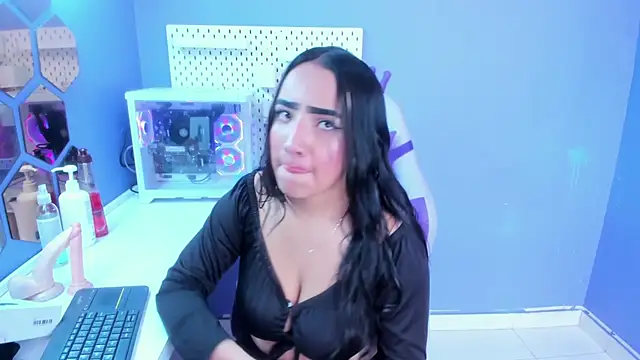 Alice 26  online show from February 2026 02:00:02 PM