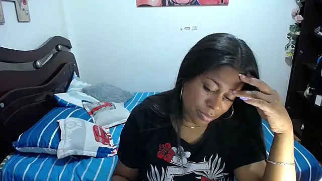 Tu-Reina online show from November 2025 01:26:02 AM