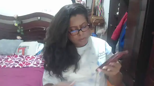 Tu-Reina online show from January 2026 07:06:02 PM