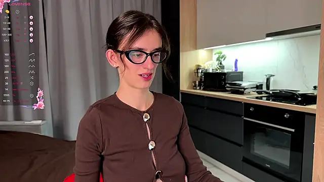 Snapshot of TwinTemptations chatting on October 2025 06:26:01 PM TwinTemptations online show from October 2025 06:26:01 PM