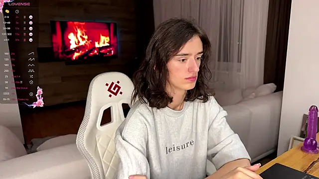 Snapshot of TwinTemptations chatting on October 2025 06:17:02 PM TwinTemptations online show from October 2025 06:17:02 PM