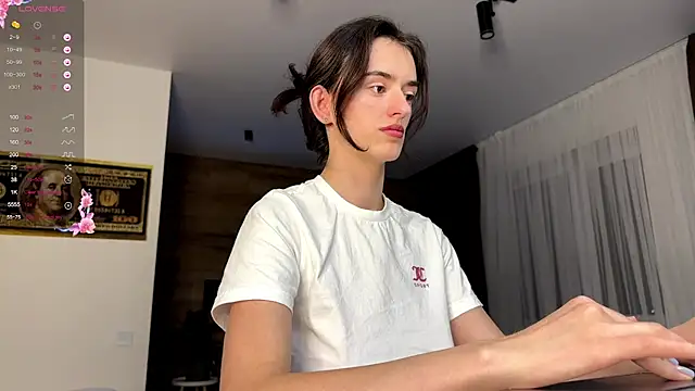 Snapshot of TwinTemptations chatting on October 2025 06:19:02 PM TwinTemptations online show from October 2025 06:19:02 PM