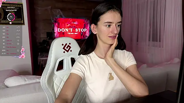 Snapshot of TwinTemptations chatting on November 2025 09:50:02 PM TwinTemptations online show from November 2025 09:50:02 PM