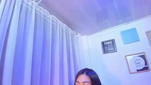 Pretty Johnson  online show from February 2026 12:02:02 PM