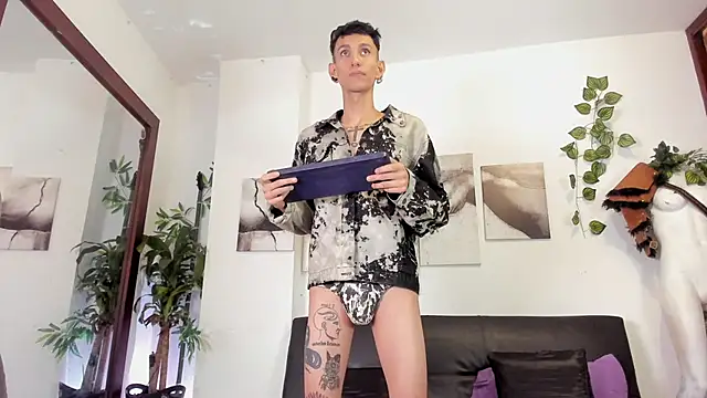 Giotrashy online show from October 2025 08:09:02 PM