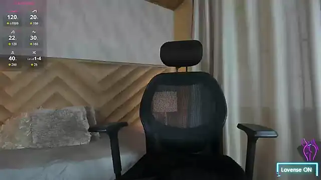 Snapshot of alice_kingsley_ chatting on October 2025 09:33:01 PM alice kingsley online show from October 2025 09:33:01 PM