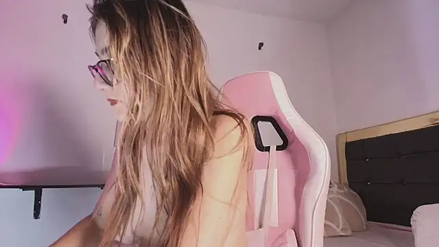 Nicole blake  online show from October 2025 02:26:01 PM