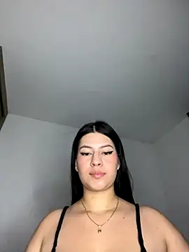 Saanvi21 online show from November 2025 11:00:01 AM