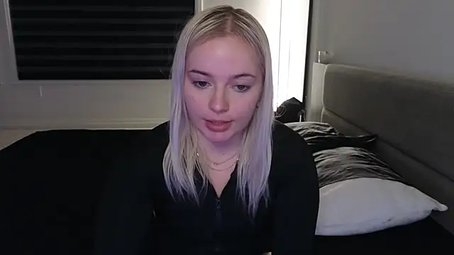 Snapshot of margot_robbie7 chatting on November 2025 11:15:01 PM margot robbie7 online show from November 2025 11:15:01 PM