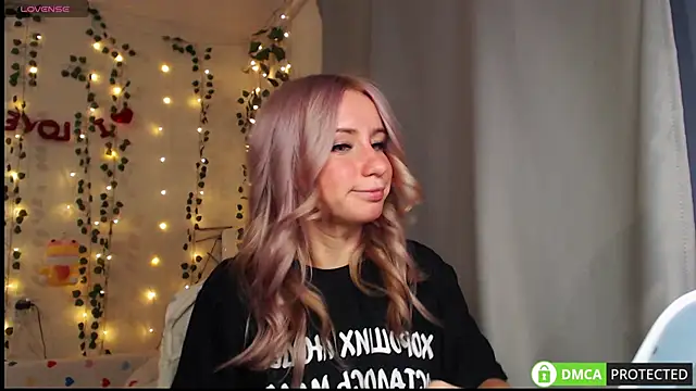 Mia  Kitty online show from September 2025 03:46:01 PM