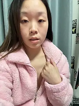 Minnie-66 online show from October 2025 11:28:01 AM