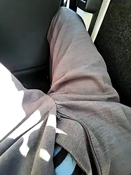 Snapshot of ikeike-kun chatting on October 2025 02:59:01 AM ikeike-kun online show from October 2025 02:59:01 AM