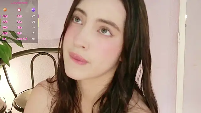 Snapshot of Rebbecawhite_meow chatting on May 2026 07:54:01 PM Rebbecawhite meow online show from May 2026 07:54:01 PM