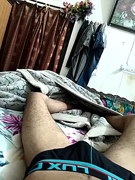 Snapshot of JAZZYS8 chatting on October 2025 05:00:01 PM JAZZYS8 online show from October 2025 05:00:01 PM