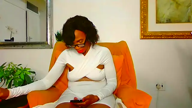 ModelZoee online show from April 2026 05:37:01 PM