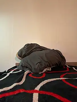 Renoirmonter online show from May 2026 05:04:01 AM