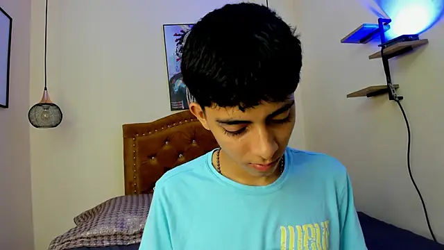 Snapshot of Matty_Sparkk chatting on March 2025 04:30:01 PM Matty Sparkk online show from March 2025 04:30:01 PM