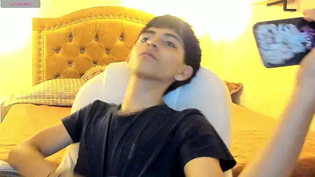 Snapshot of Matty_Sparkk chatting on March 2025 01:08:02 PM Matty Sparkk online show from March 2025 01:08:02 PM