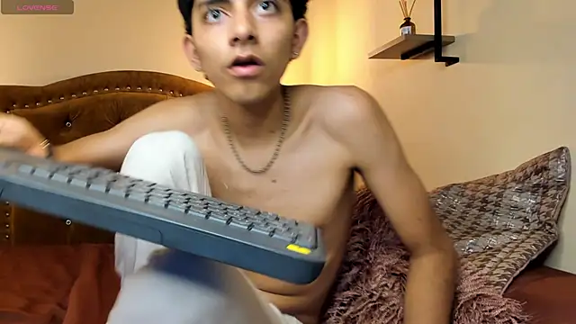 Snapshot of Matty_Sparkk chatting on March 2025 07:20:02 PM Matty Sparkk online show from March 2025 07:20:02 PM