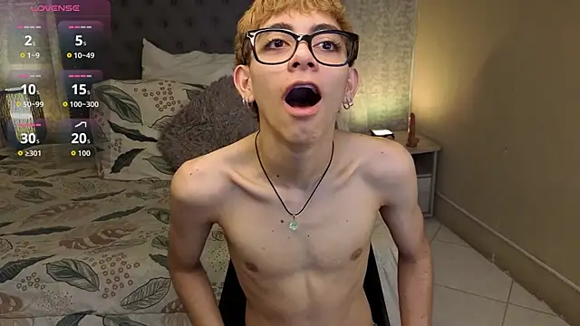 Snapshot of Matty_Sparkk chatting on November 2025 01:56:02 PM Matty Sparkk online show from November 2025 01:56:02 PM