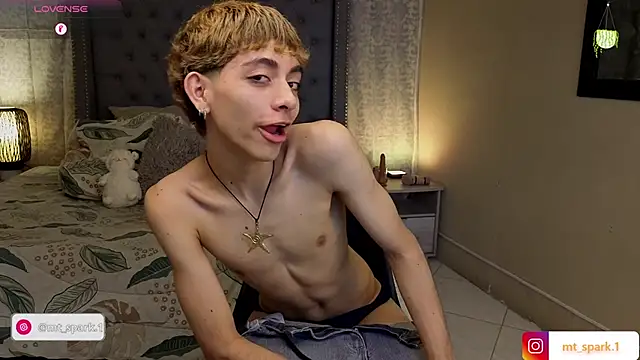 Matty Sparkk online show from November 2025 01:54:02 PM