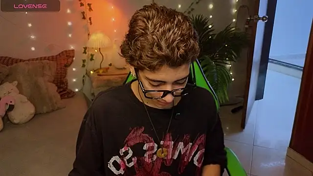 Matty Sparkk online show from April 2026 01:31:02 PM
