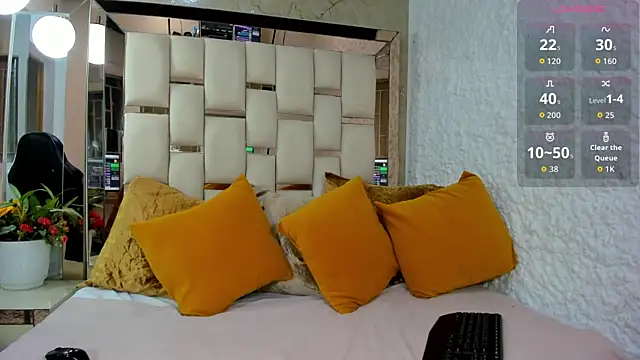 keylamillerr online show from September 2025 05:05:02 PM