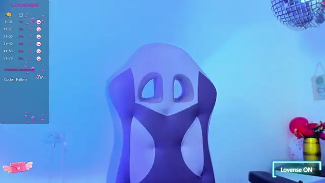 Snapshot of julieta_caceres1 chatting on March 2025 11:21:02 AM julieta caceres1 online show from March 2025 11:21:02 AM