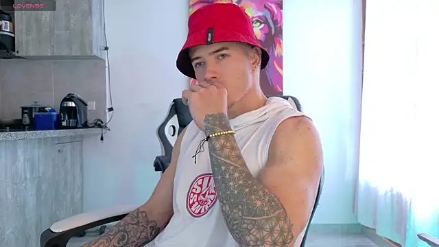 Snapshot of Ryannblue07 chatting on October 2025 05:57:01 PM Ryannblue07 online show from October 2025 05:57:01 PM