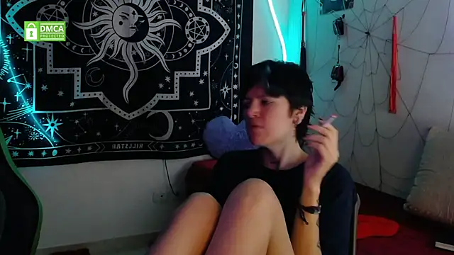 lovelockedlips online show from October 2025 06:08:02 PM