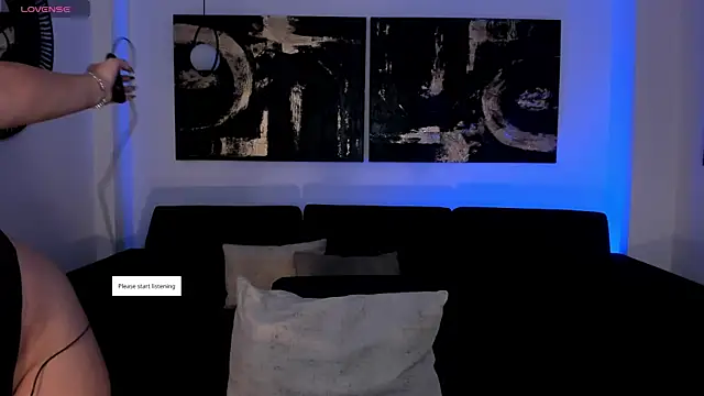 CandaseRussell online show from May 2026 03:23:01 AM