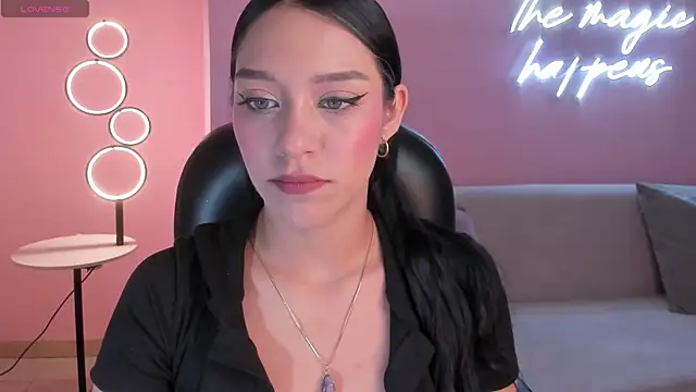 Snapshot of AmaliaCrus chatting on June 2026 01:28:02 AM AmaliaCrus online show from June 2026 01:28:02 AM