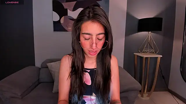 LarisaSmirnov online show from September 2025 08:41:01 PM