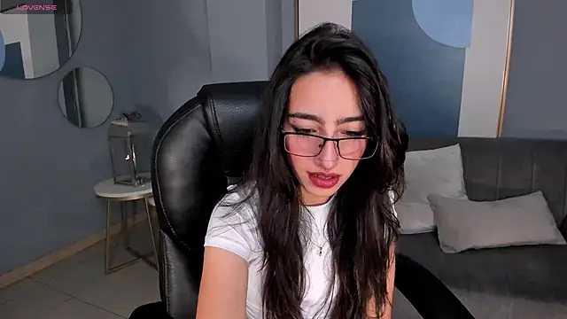 LarisaSmirnov online show from September 2025 01:11:01 AM