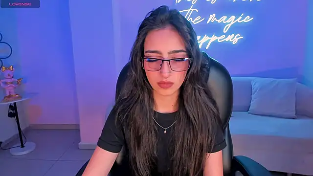 LarisaSmirnov online show from October 2025 04:37:02 AM