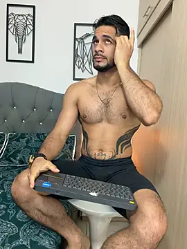 Maximiliano ford online show from May 2026 10:31:02 AM