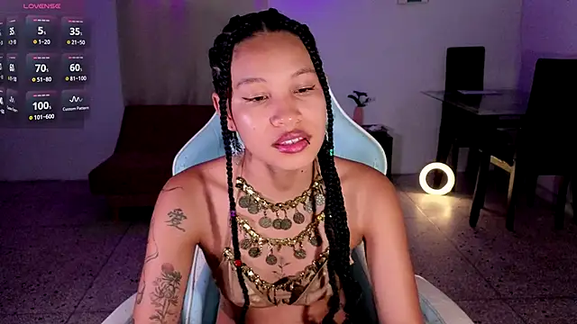 Snapshot of eleselas chatting on October 2025 11:45:02 PM eleselas online show from October 2025 11:45:02 PM