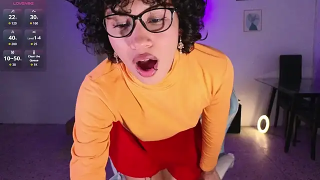 Snapshot of eleselas chatting on October 2025 11:50:04 PM eleselas online show from October 2025 11:50:04 PM