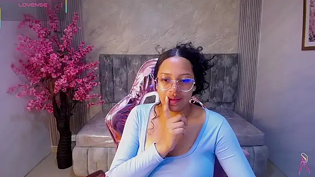 zhara rose s online show from September 2025 04:03:01 AM