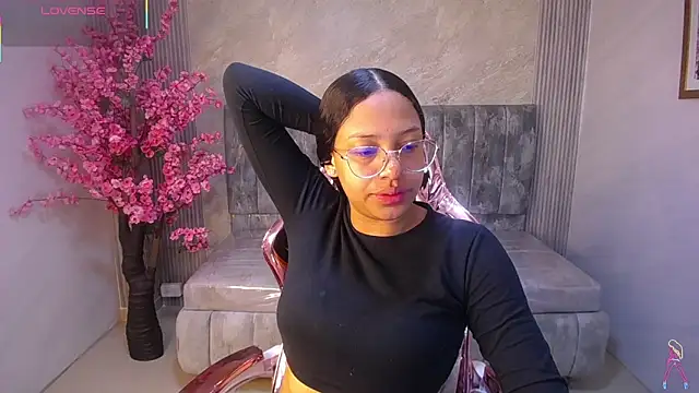 zhara rose s online show from September 2025 03:40:01 AM