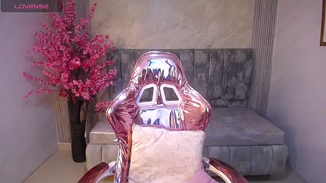 zhara rose s online show from September 2025 03:08:02 AM