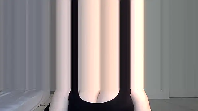 Snapshot of Amy_Sky_ chatting on March 2025 12:44:01 PM Amy Sky online show from March 2025 12:44:01 PM