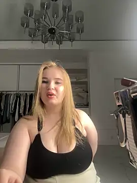 Snapshot of Amy_Sky_ chatting on March 2025 07:10:01 PM Amy Sky online show from March 2025 07:10:01 PM