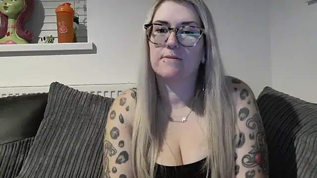 Sizzling Indie36 online show from November 2025 11:04:02 PM