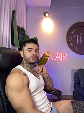 thiagoferrari2 online show from September 2025 12:25:01 AM