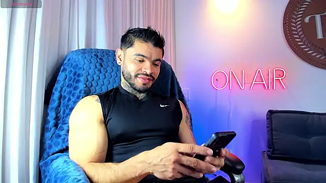 thiagoferrari2 online show from November 2025 02:53:02 AM