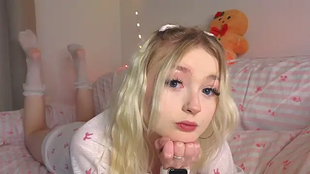 minigirl online show from February 2026 04:11:02 PM